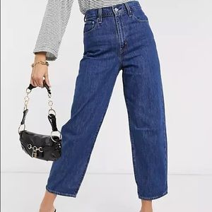 Levi’s Balloon Medium Wash Jeans Size 28